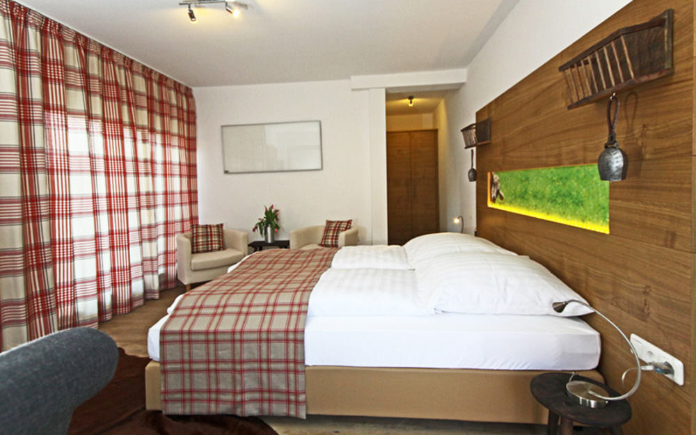 Hotel Restaurant Lindenhof Bad Laasphe Exteriör bild
