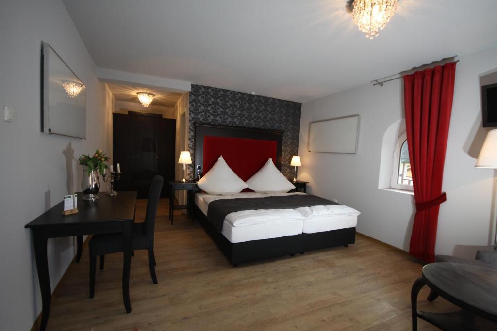 Hotel Restaurant Lindenhof Bad Laasphe Exteriör bild