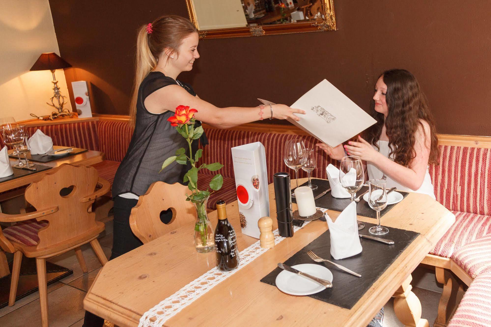 Hotel Restaurant Lindenhof Bad Laasphe Exteriör bild