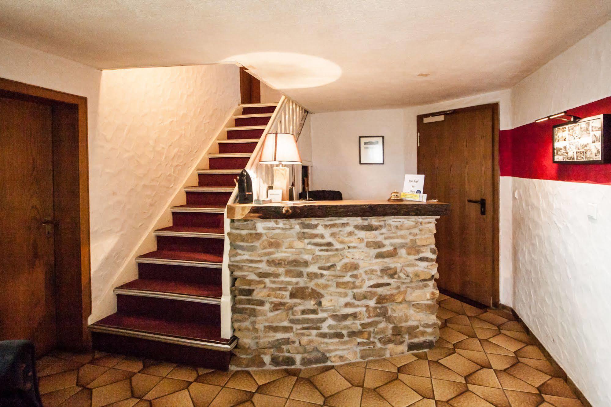 Hotel Restaurant Lindenhof Bad Laasphe Exteriör bild